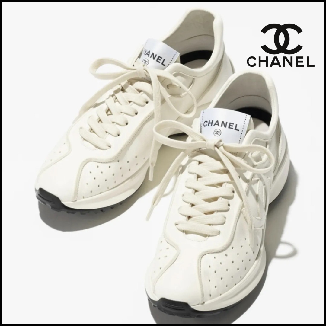 【上品カジュアルコーデ】CHANEL スニーカー ホワイト