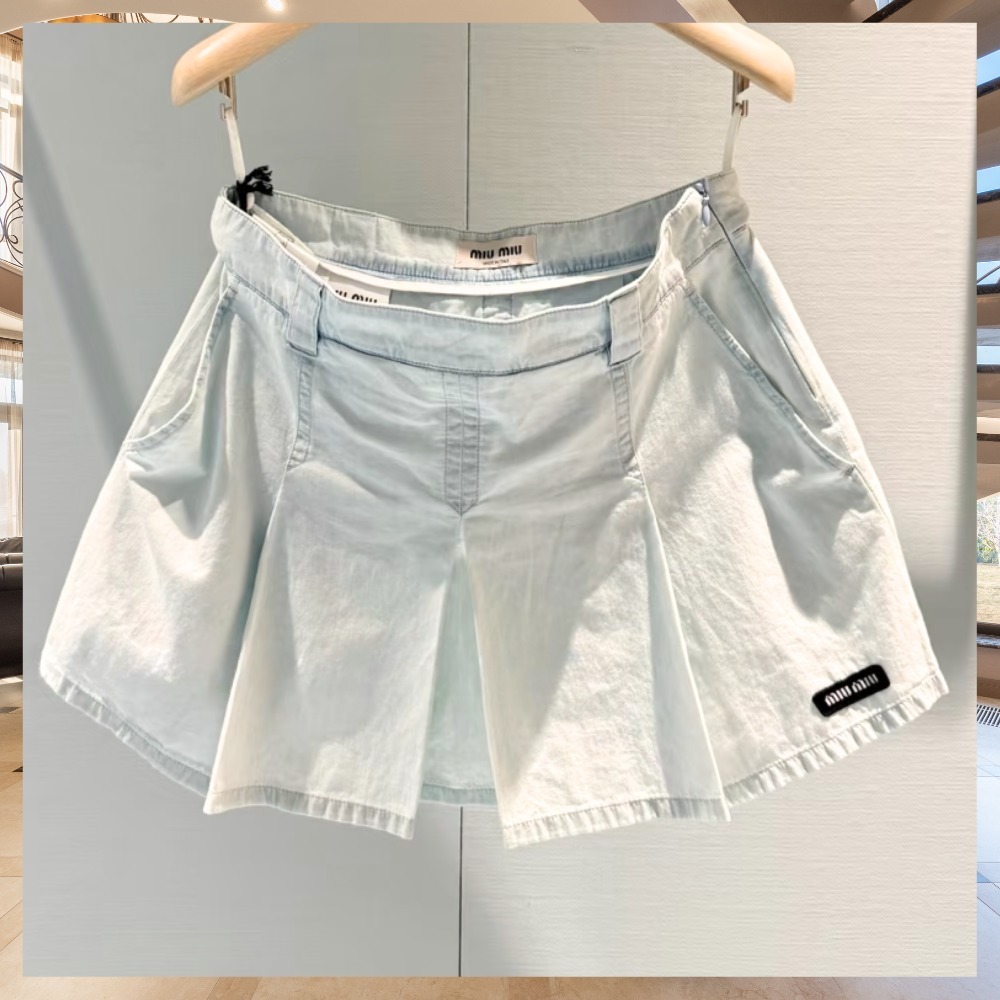 《大人カジュアル》【MiuMiu】プリーツシャンブレースミニカート