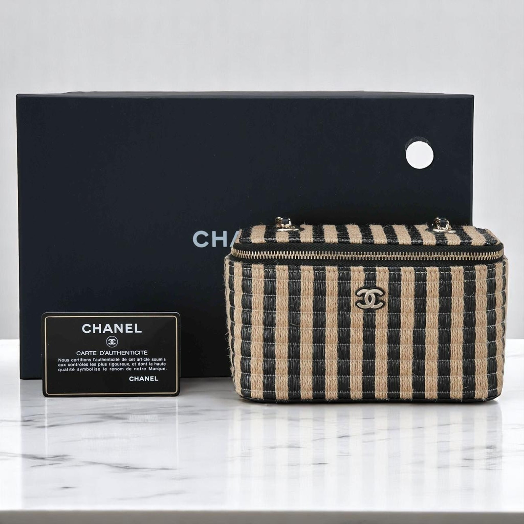 《CHANEL》ラピア ヴァニティ チェーン クロスバッグ 中古 美品