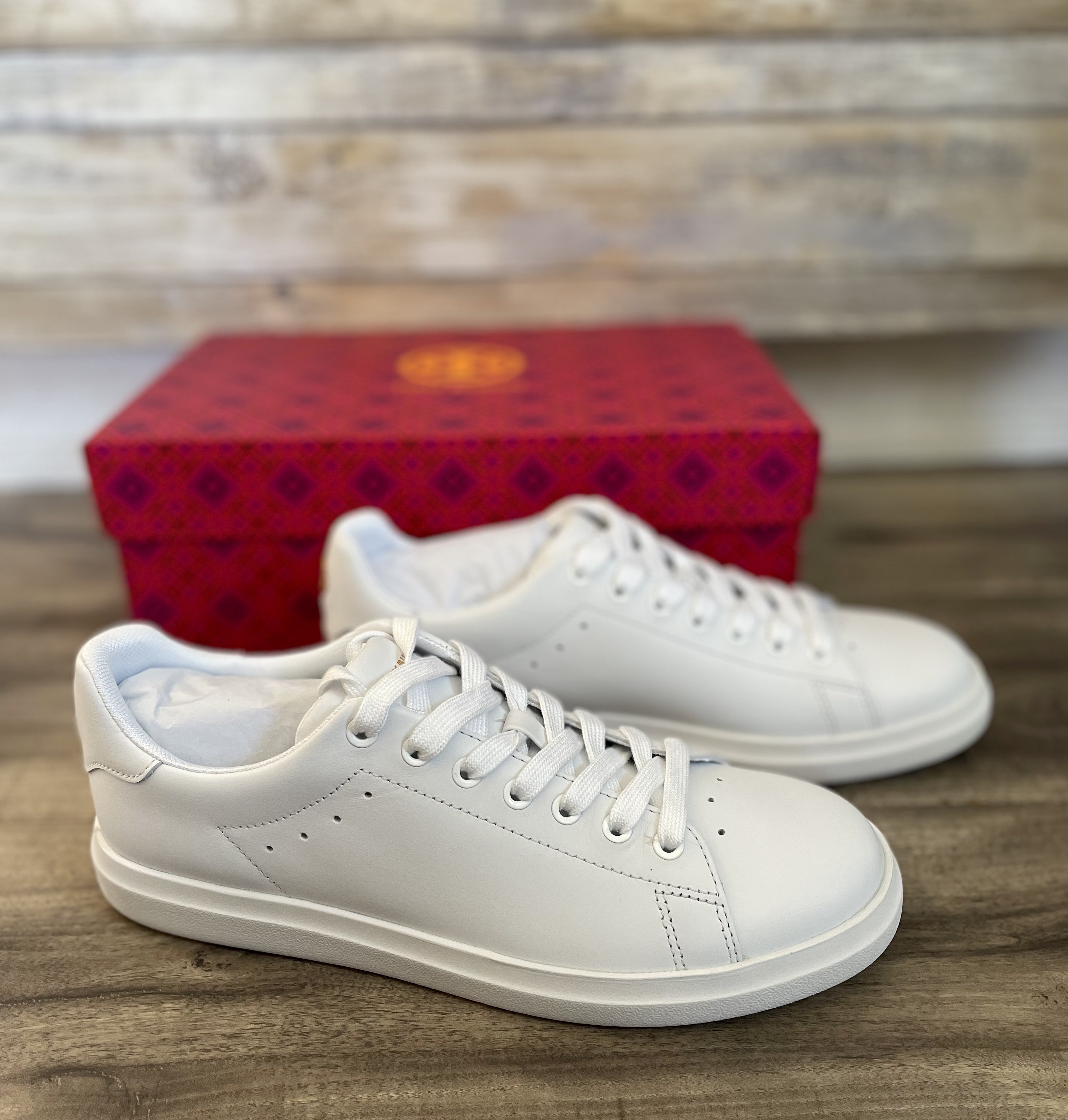 追跡有送料込 トリーバーチ Howell Court Sneaker