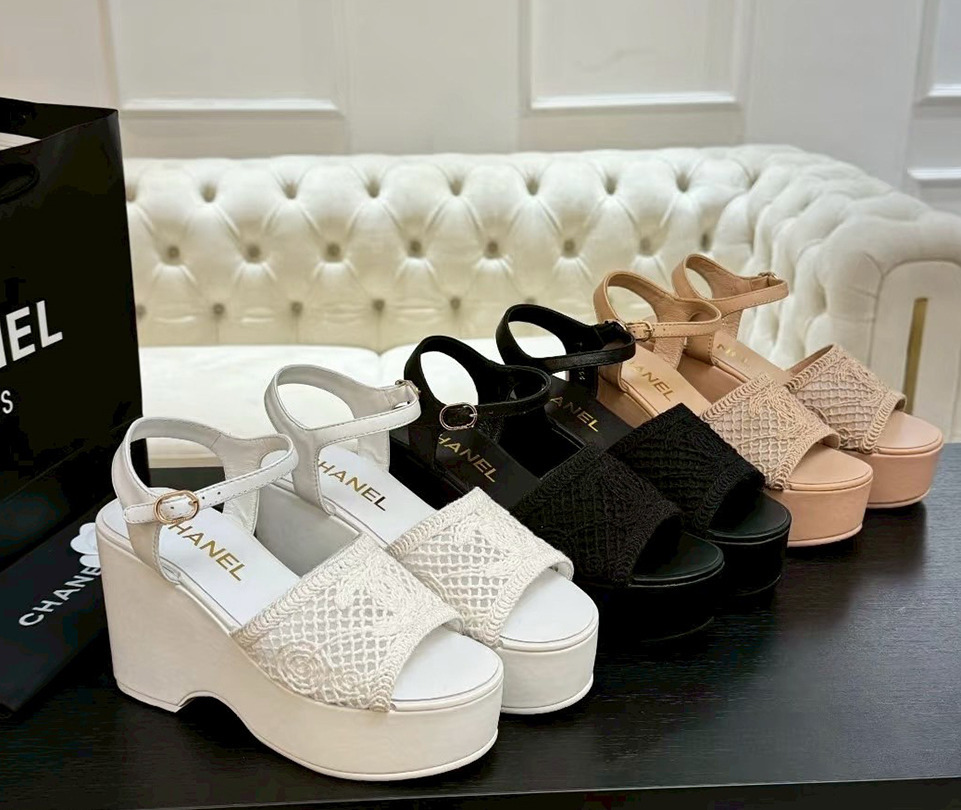 《春夏にピッタリ♡》CHANEL サンダル