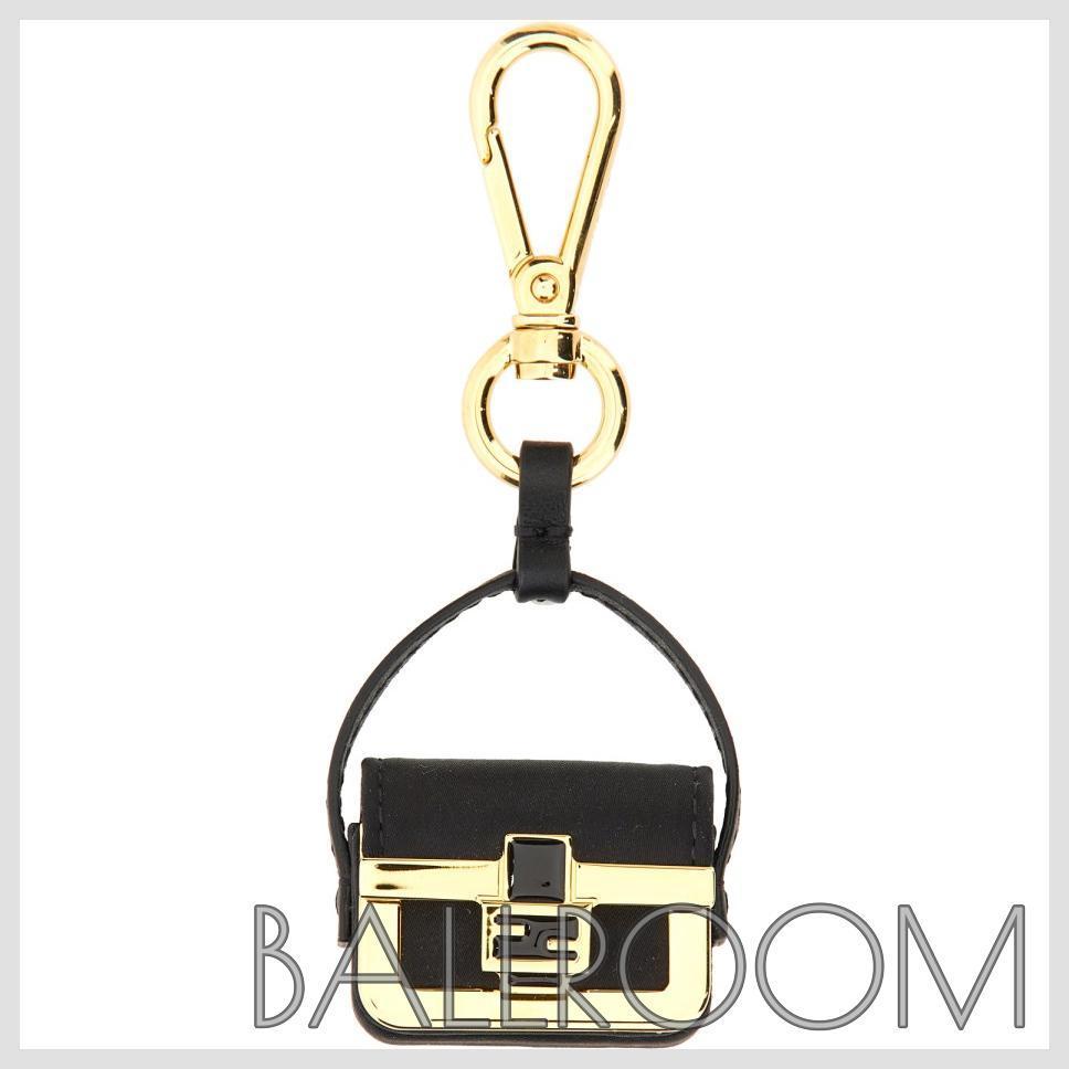 ハンドバッグ FENDI PICO BAGUETTE CHARM