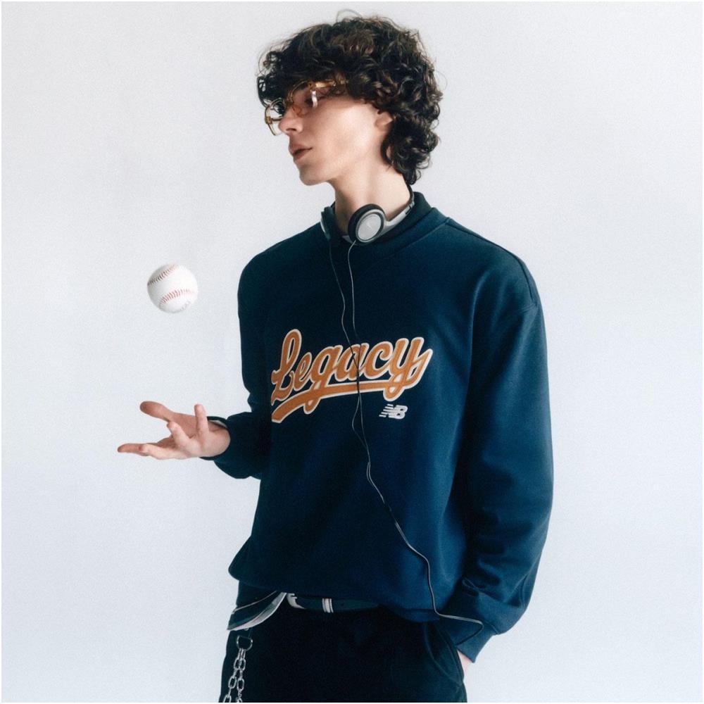 パーカー・フーディ New Balance UNI LEGACY ROUND MAN TO MAN SEMI OVER FIT NBNCF1