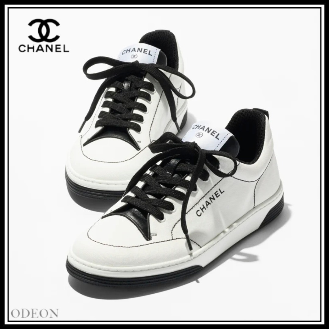*モノトーン*【CHANEL】 クルーズコレクション ロゴ スニーカー