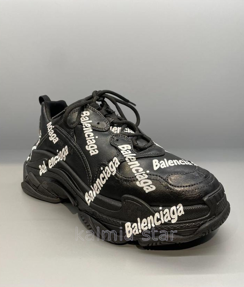 ●送料込●BALENCIAGA●Triple S ロゴ スニーカー