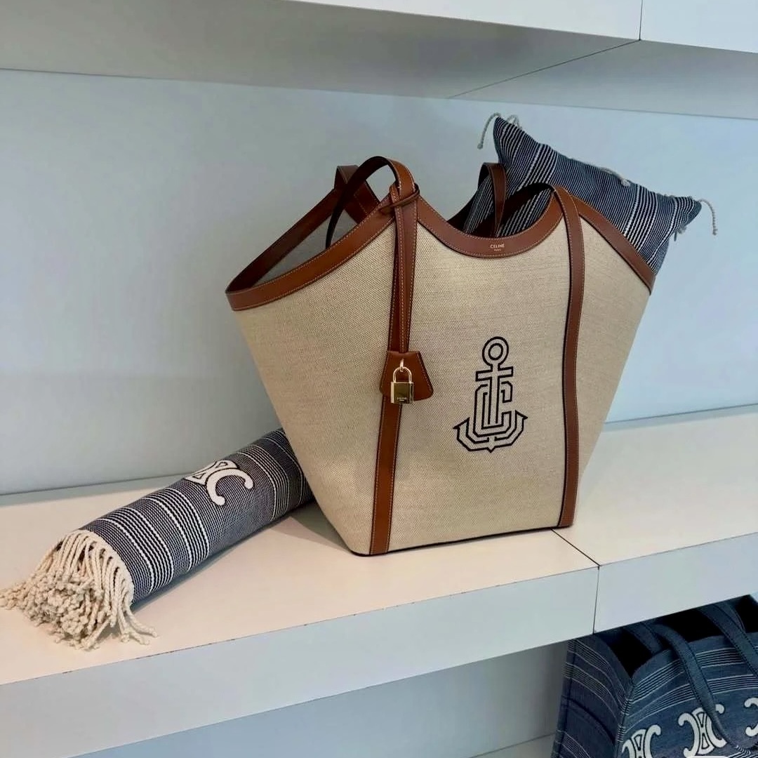 【華麗品】CELINE アンカー刺繍入りテキスタイル《ラージ カバ》