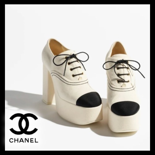 大人気♪美しいシルエット【CHANEL】レースアップシューズ