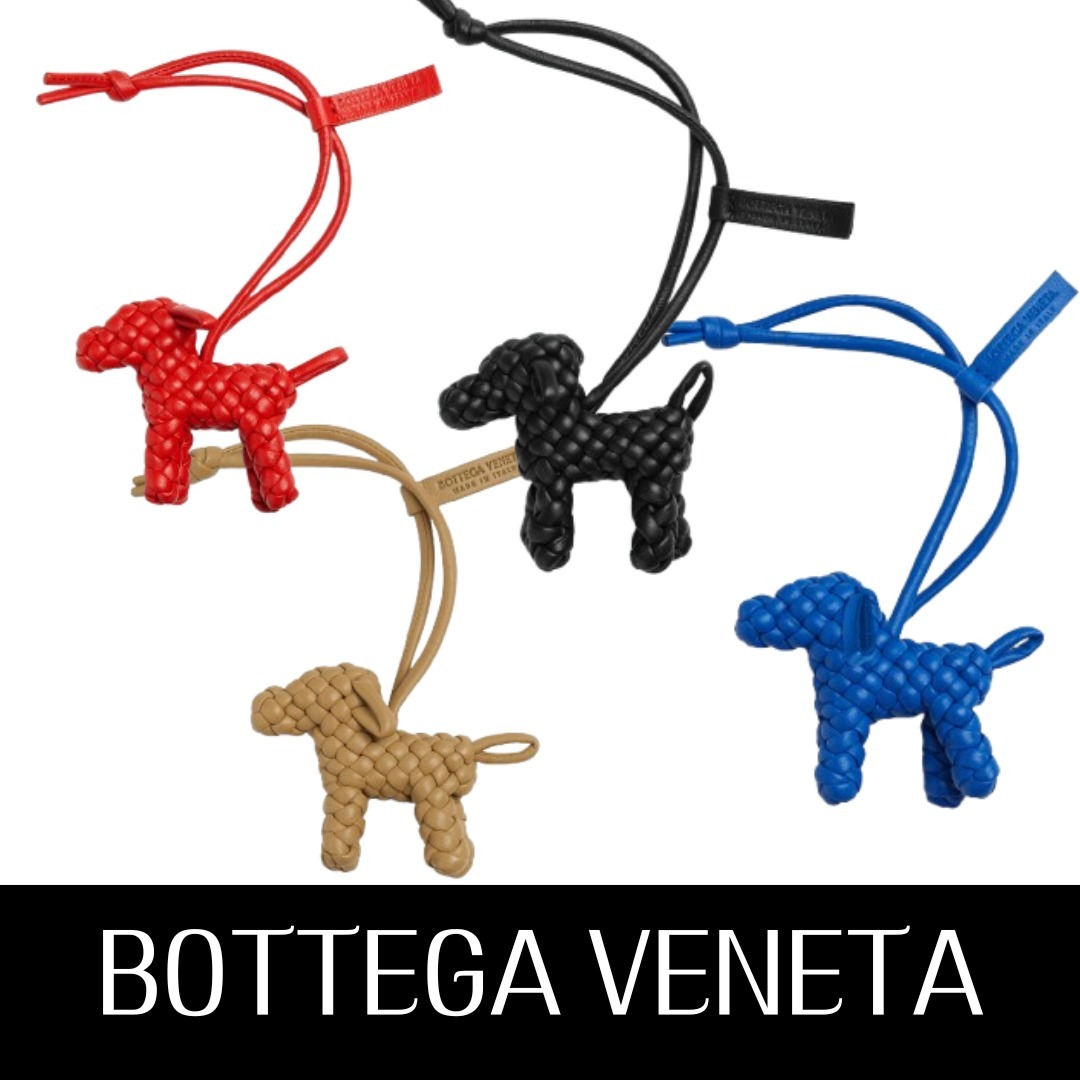 【BOTTEGA VENETA】犬チャーム レザープレート