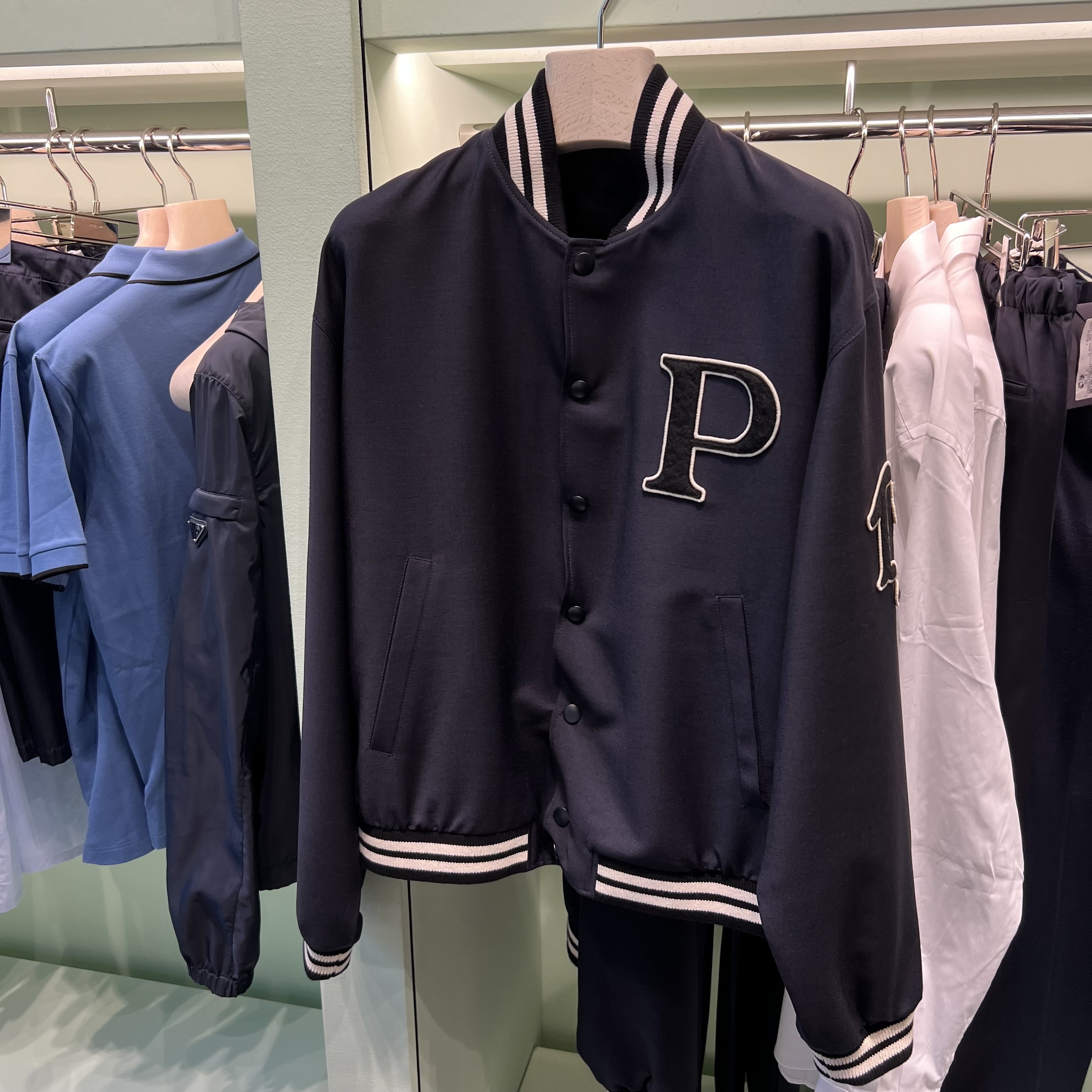 【PRADA直営店】現地セール価格！春夏 ブルゾン SGC725