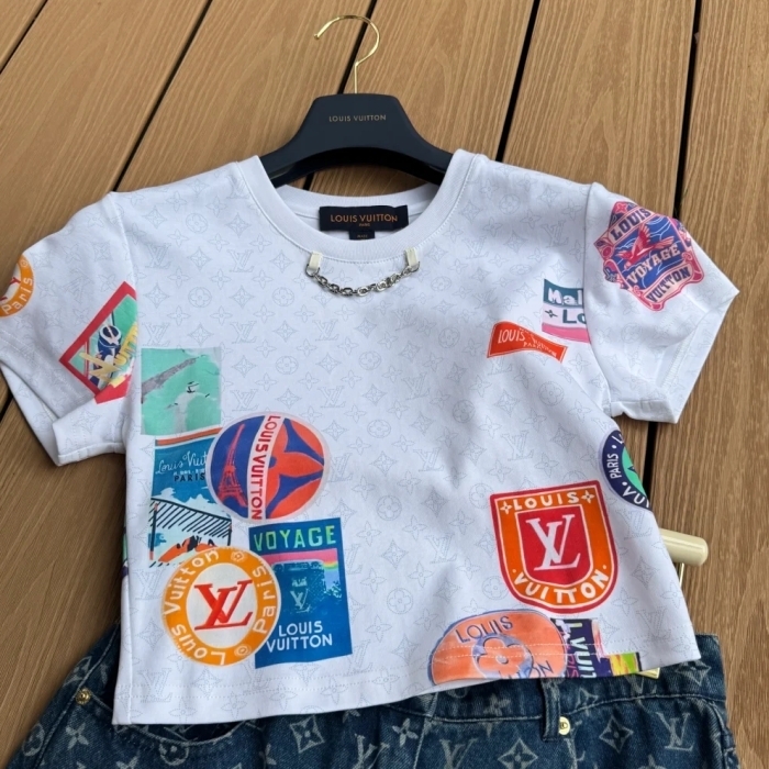 《LVロゴ》Louis Vuitton マヒナパッチプリントクロップドトップ