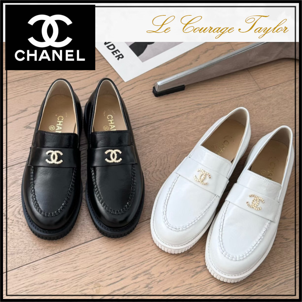 どんなシーンにも自然に馴染む♪【CHANEL】ローファー