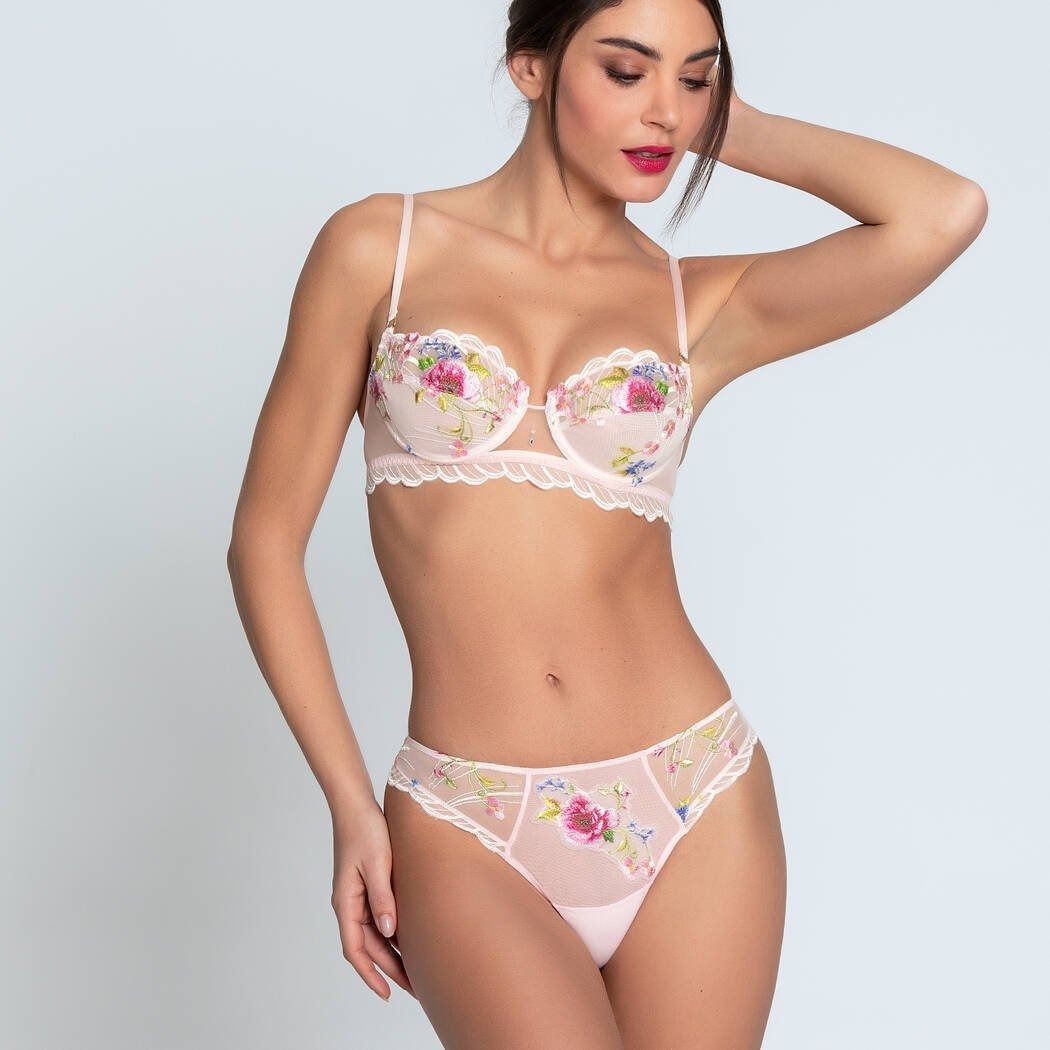 ☆国内発送☆LISE CHARMEL フラワーレース Tバックショーツ