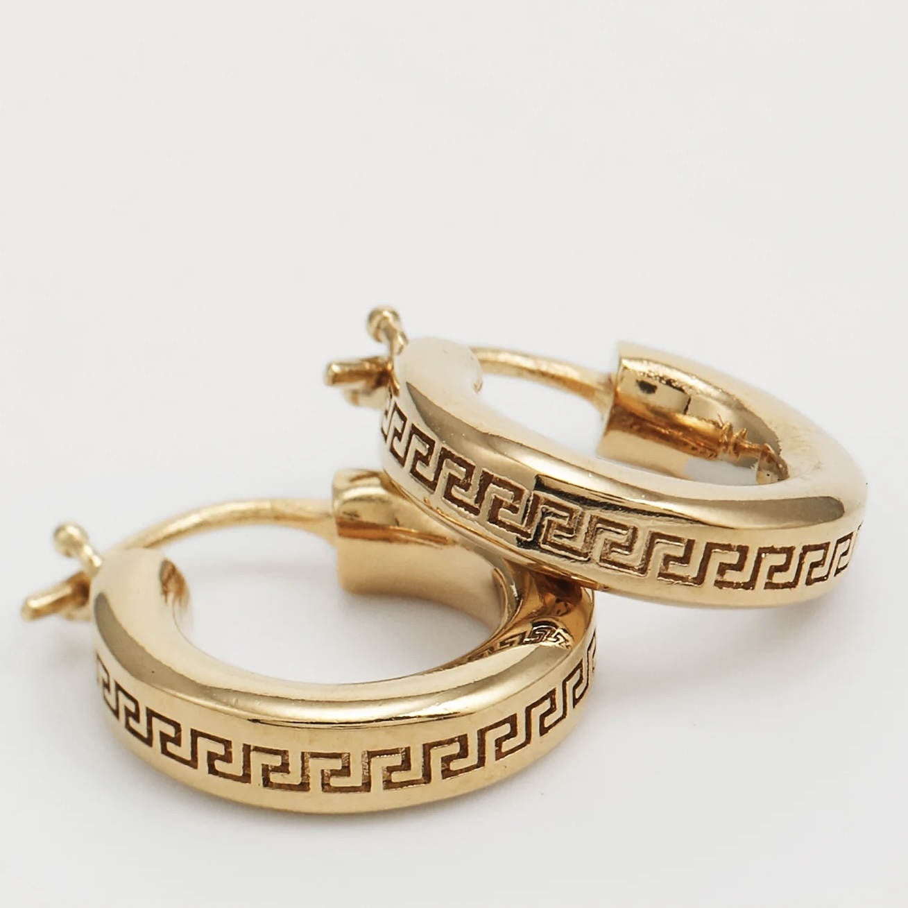 ユニセックス【Versace】Greca グレカ フープ ピアス 両耳用 2色 ユニセックス【Versace】Greca グレカ フープ ピアス 両耳用 2色