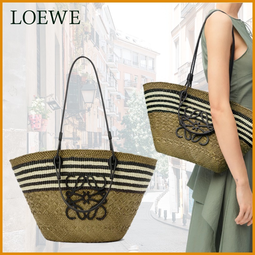 新作♪ 直営店 LOEWE ロエベ かごバッグ ミディアム A223T43X61