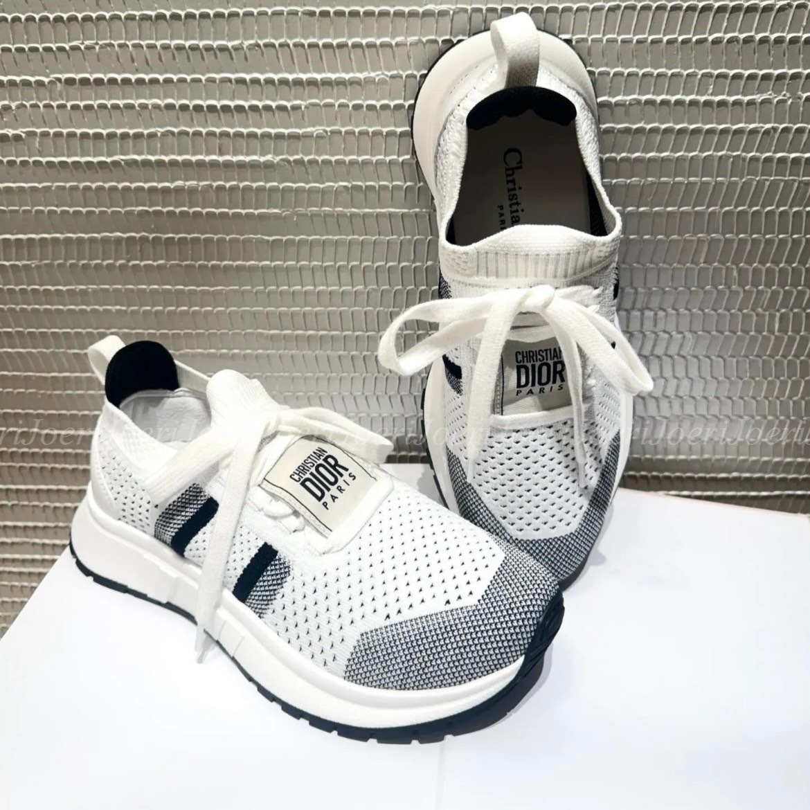 【シンプルお洒落♡】Dior Run'n'Dior スニーカー カジュアルお洒落♪】 Dior Run'n'Dior スニーカー (Dior