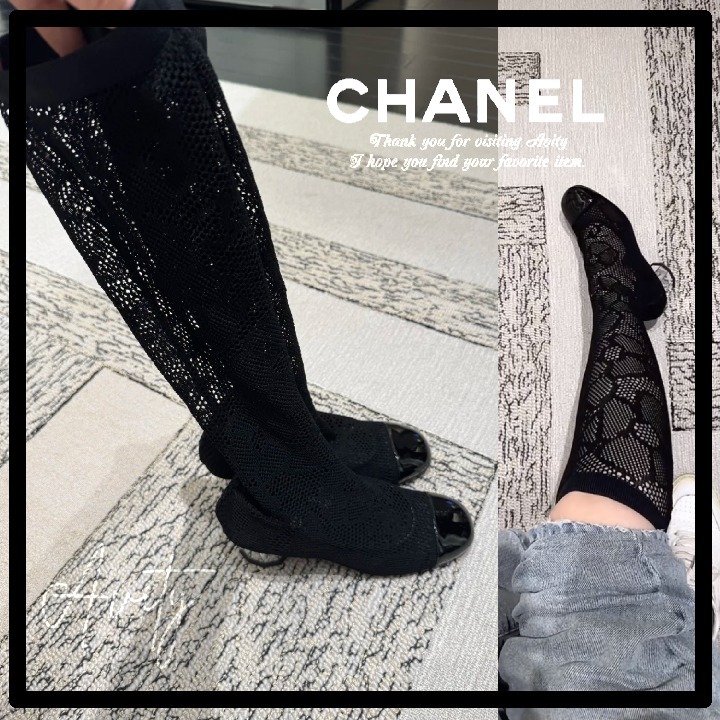 レースブーツがフェミニン可愛い CHANELロングブーツ