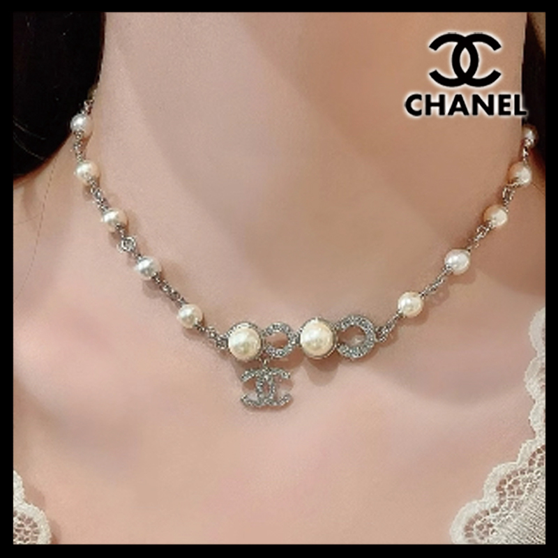 国内発送【上品なパールと揺れるCCロゴ】 CHANEL チョーカー