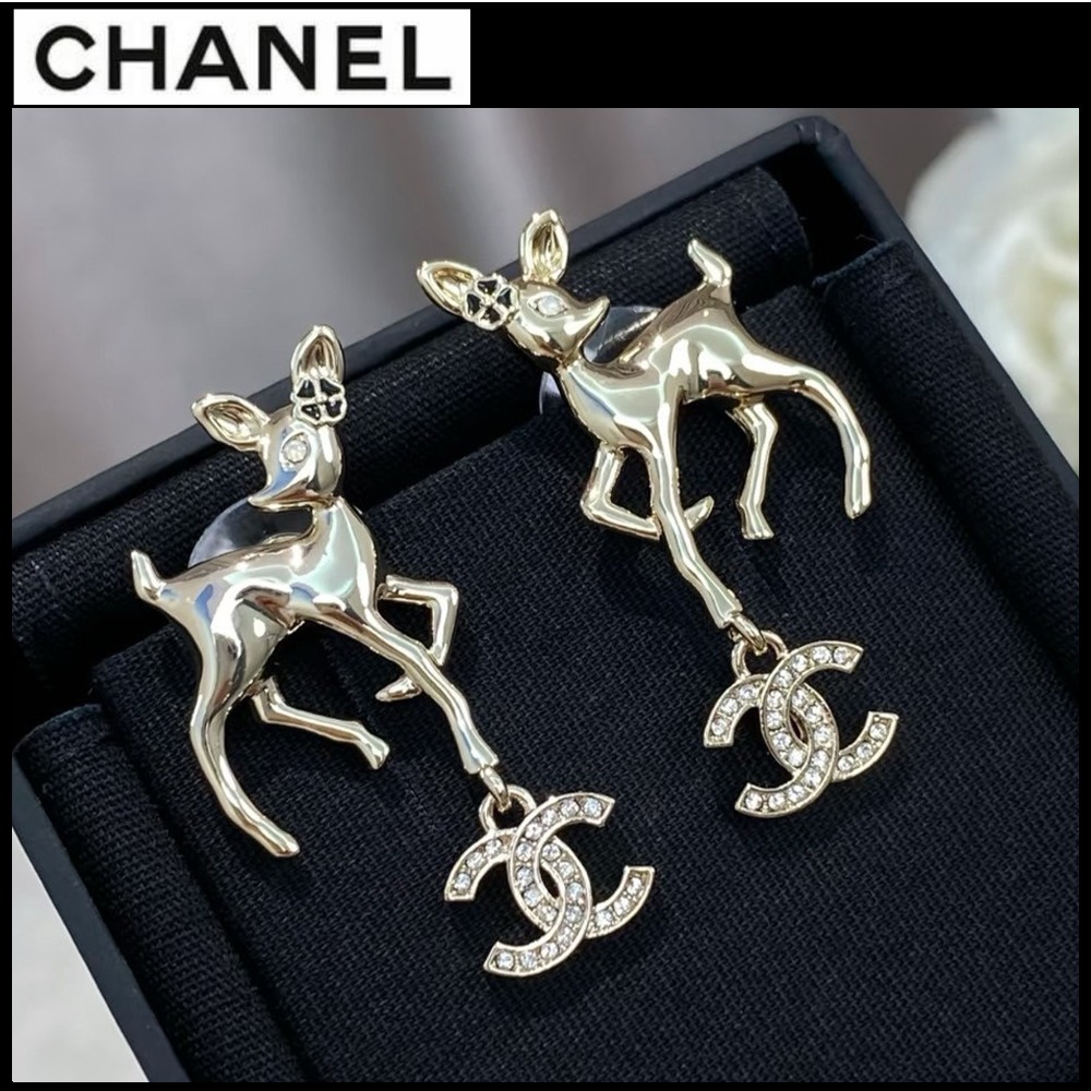 愛らしさとエレガンスの融合【CHANEL】鹿モチーフ ピアス