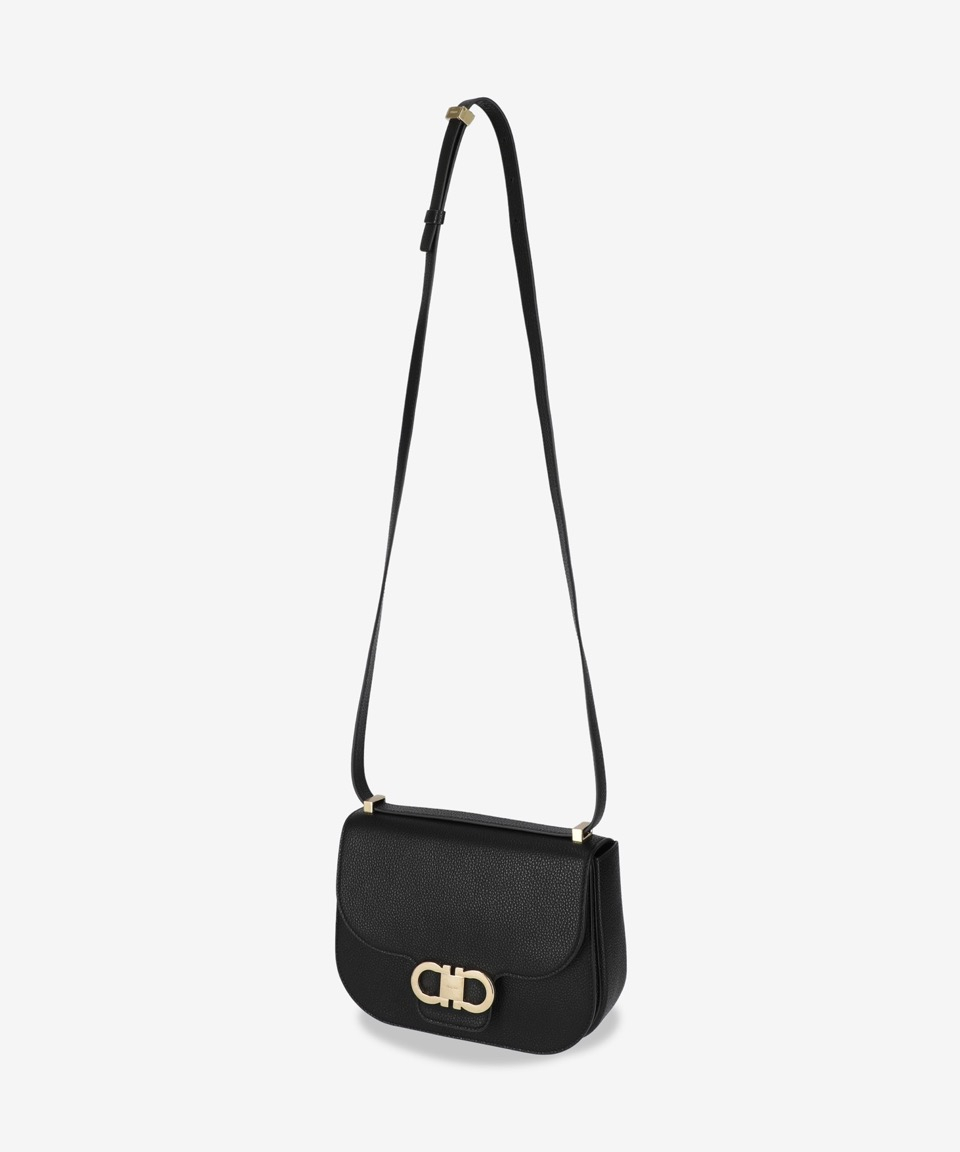 《FERRAGAMO》 GANCINI フラップショルダーバッグ