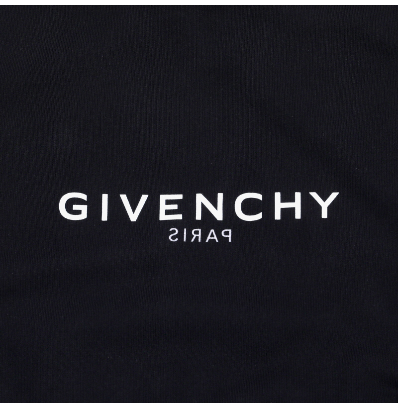 《GIVENCHY》 アーキタイプ ロゴ スリムフィット セーターシャツ