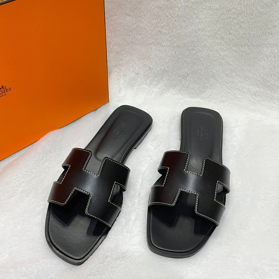 《完売必須》HERMES オランサンダル 2色