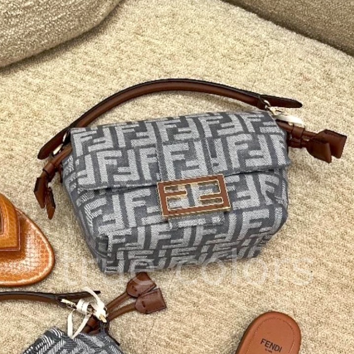 FENDI 25SS Mamma Baguette ブルーデニム調FFジャカード SMALL
