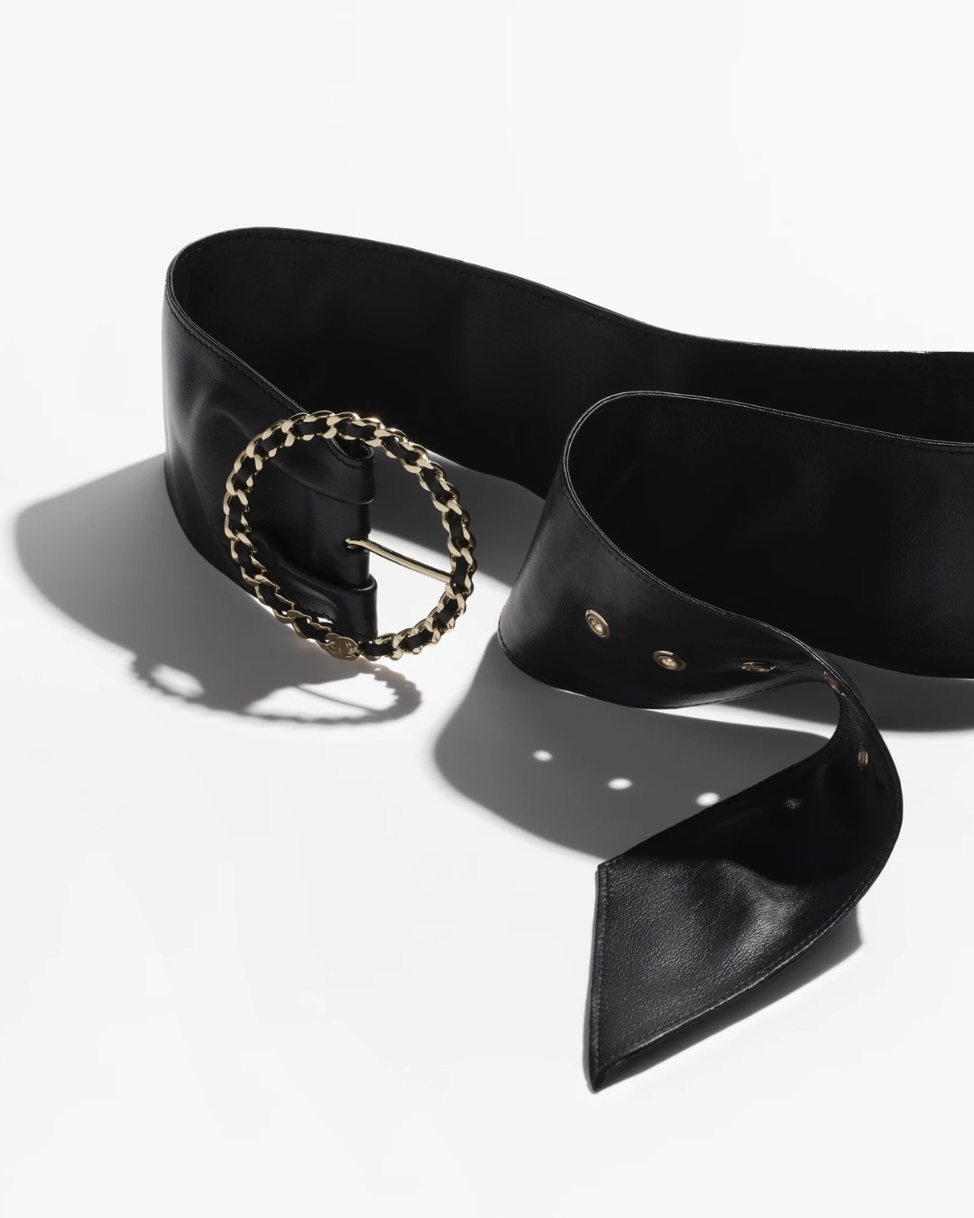 《アクセントに》CHANEL ベルト ラムスキン ブラック ゴールド