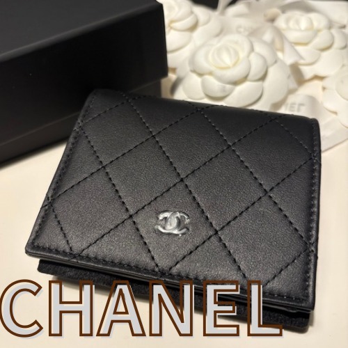 CHANEL 折り畳み 財布