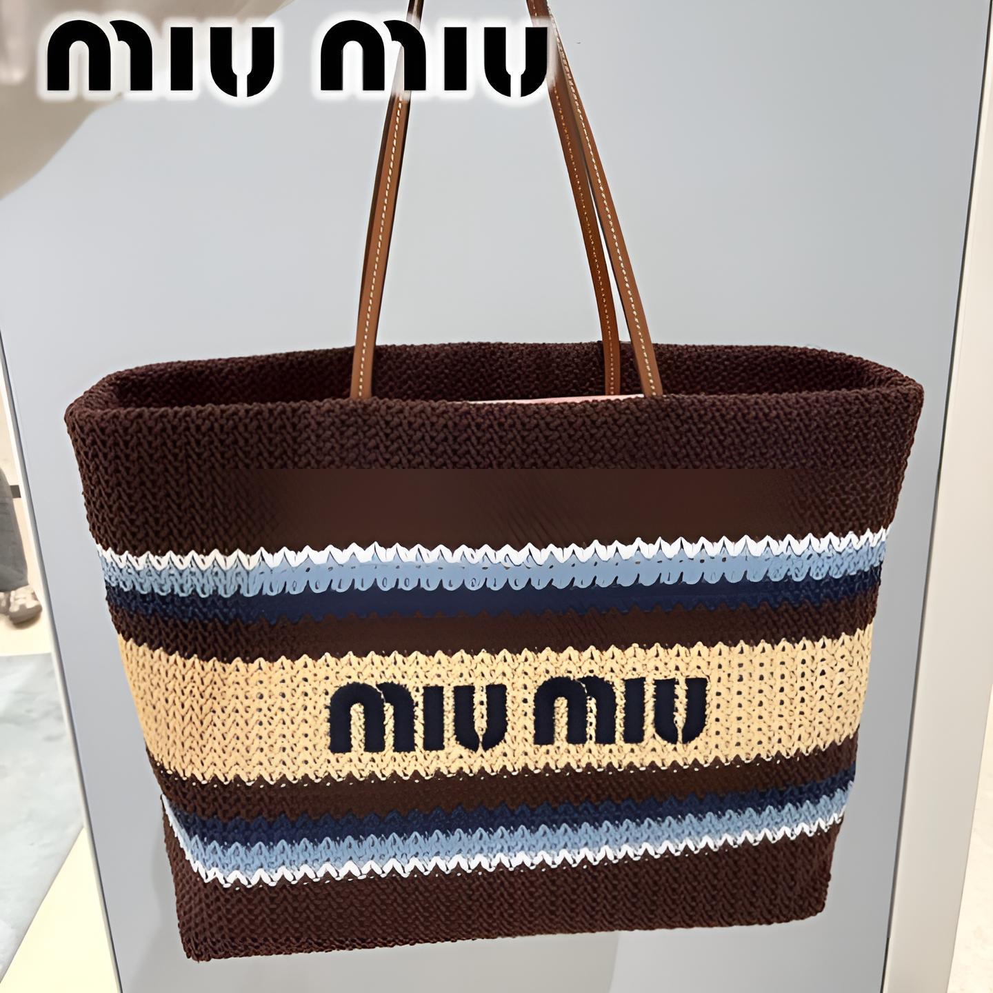 エレガント【MiuMiu】ラフィアエフェクトウーブン トートバッグ