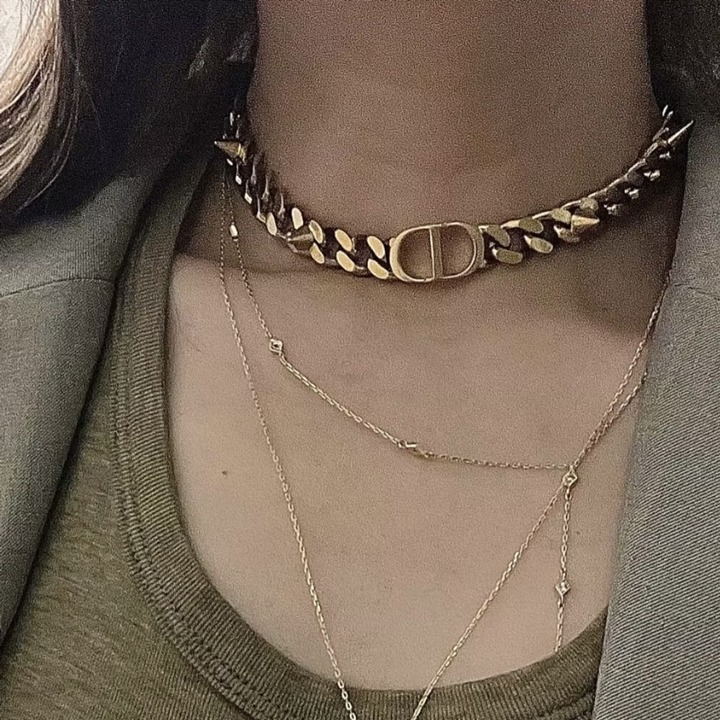 《華やかな首元に☆》Dior 30 Montaigne ショートネックレス