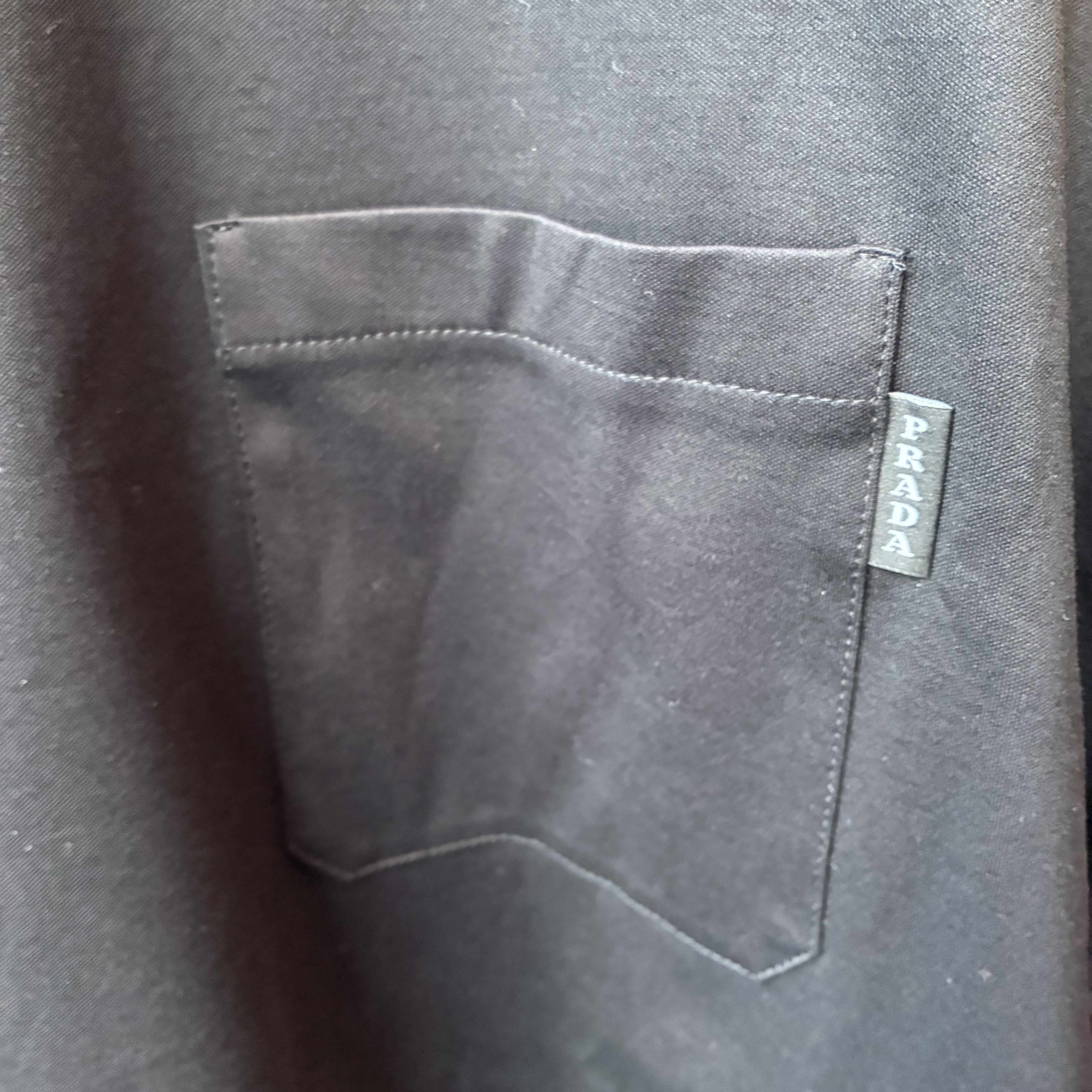 【VIPセールで奇跡！】Prada（プラダ）Tシャツ VIPセールで奇跡！】Prada（プラダ）Tシャツ