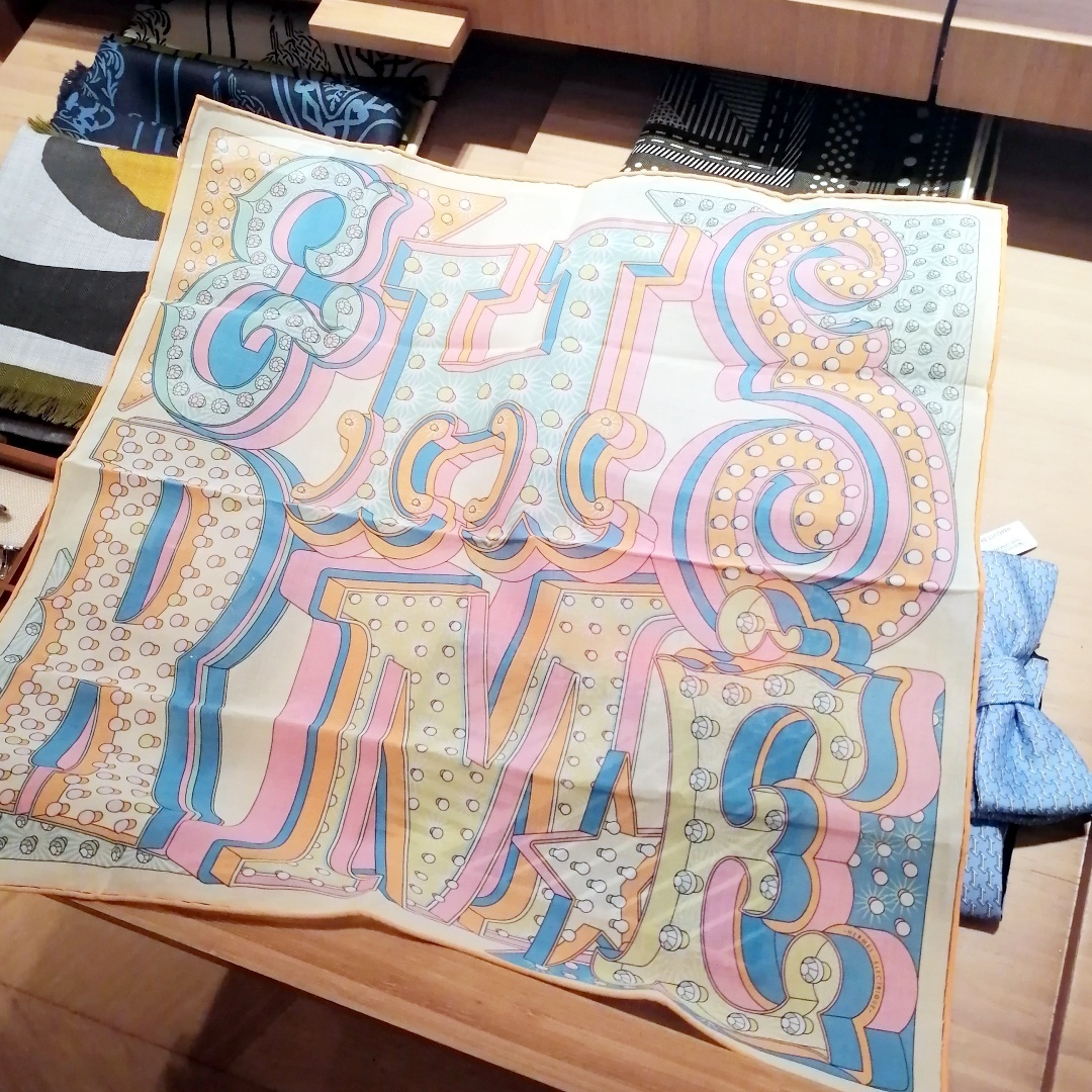 【HERMES 】エルメス ハンカチ Hermes Electrique handkerchief HERMES エルメス ハンカチ Hermes Electrique handkerchief