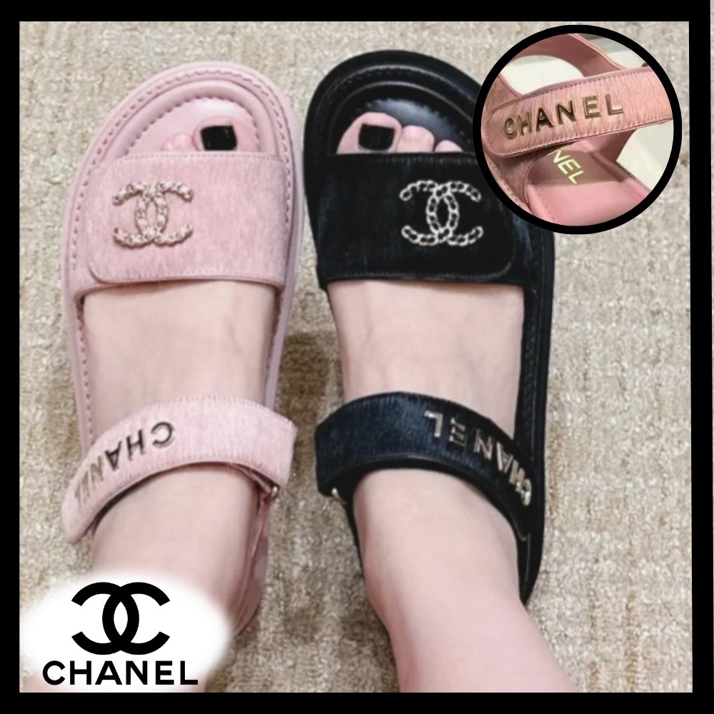 CCロゴと文字のコラボ♡【CHANEL】サンダル