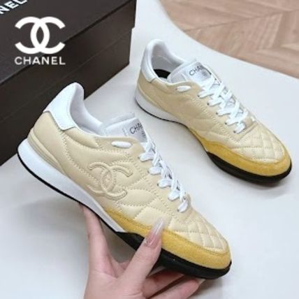 イエローカラーが可愛い♪【CHANEL】スニーカー POPなカラーがコーデを彩る メンズもOK CHANEL スニーカー