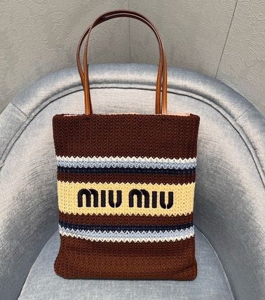 A4サイズ収納可 MiuMiu(ミュウミュウ) トートバッグ(レディース