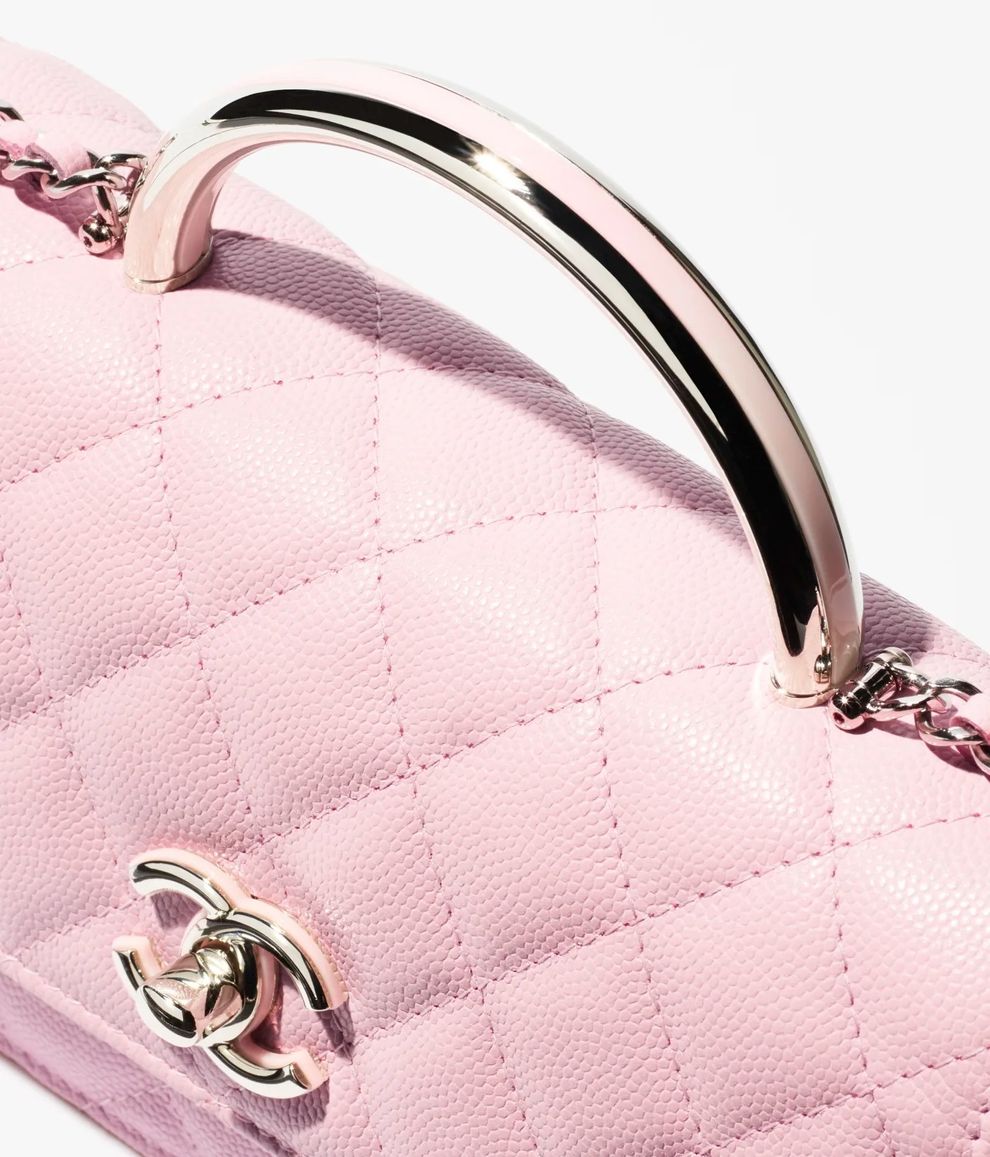 《オンオフ問わず活躍♪》CHANEL チェーンウォレット