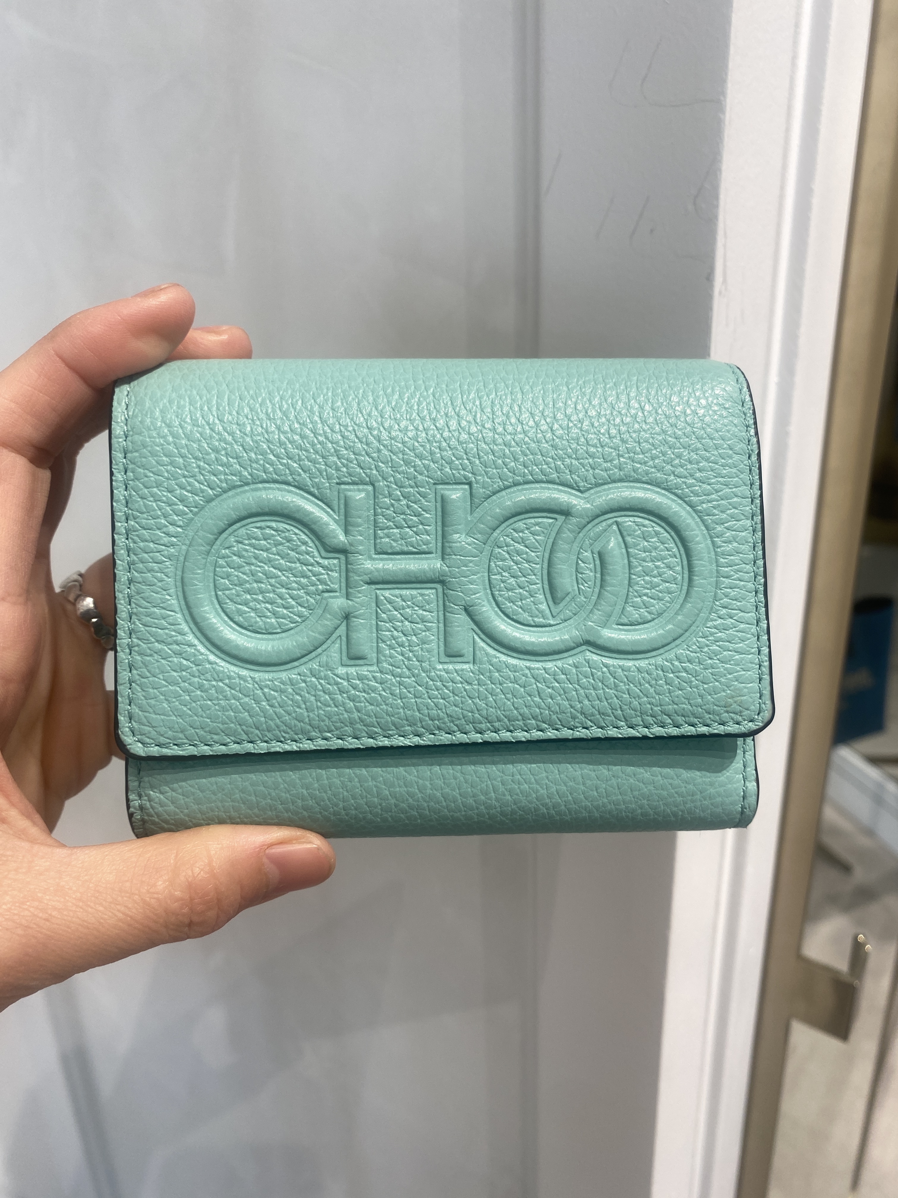 関税込★JIMMY CHOO LONI ミニ財布 CHOOロゴ (Jade Green)
