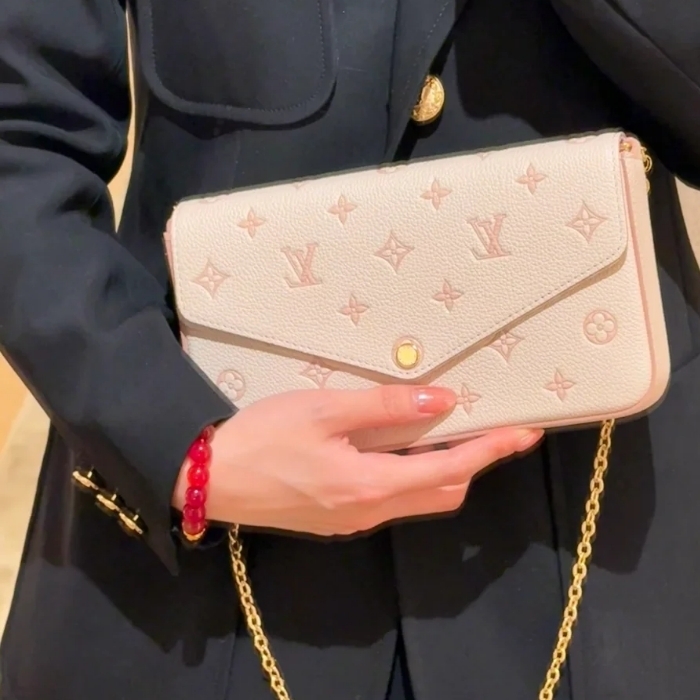 《モノグラム》Louis Vuitton フェリシー・ポシェットバッグ