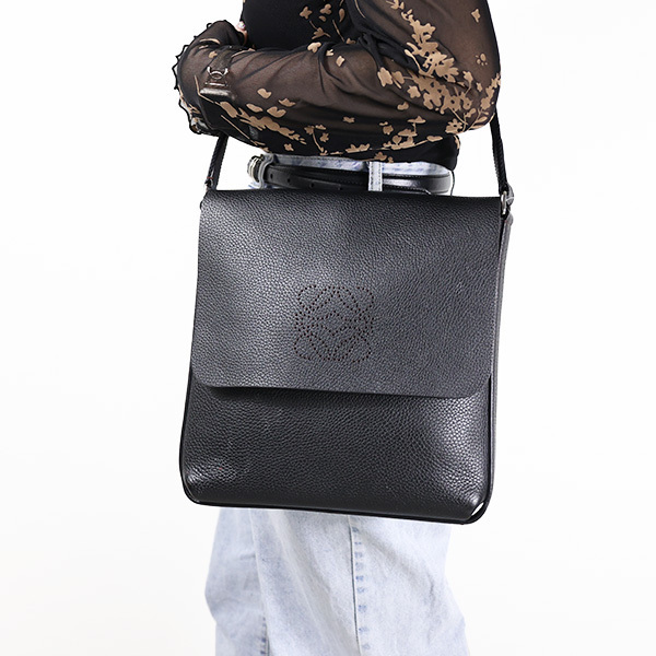 【LaG ヴィンテージ】LOEWE Anagram Punching ショルダーバッグ