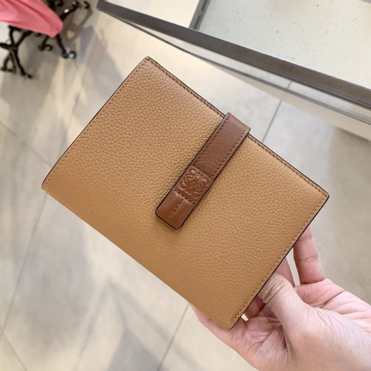 【LOEWE】SALE! MEDIUM VERTICAL WALLET ミディアムバーティカル