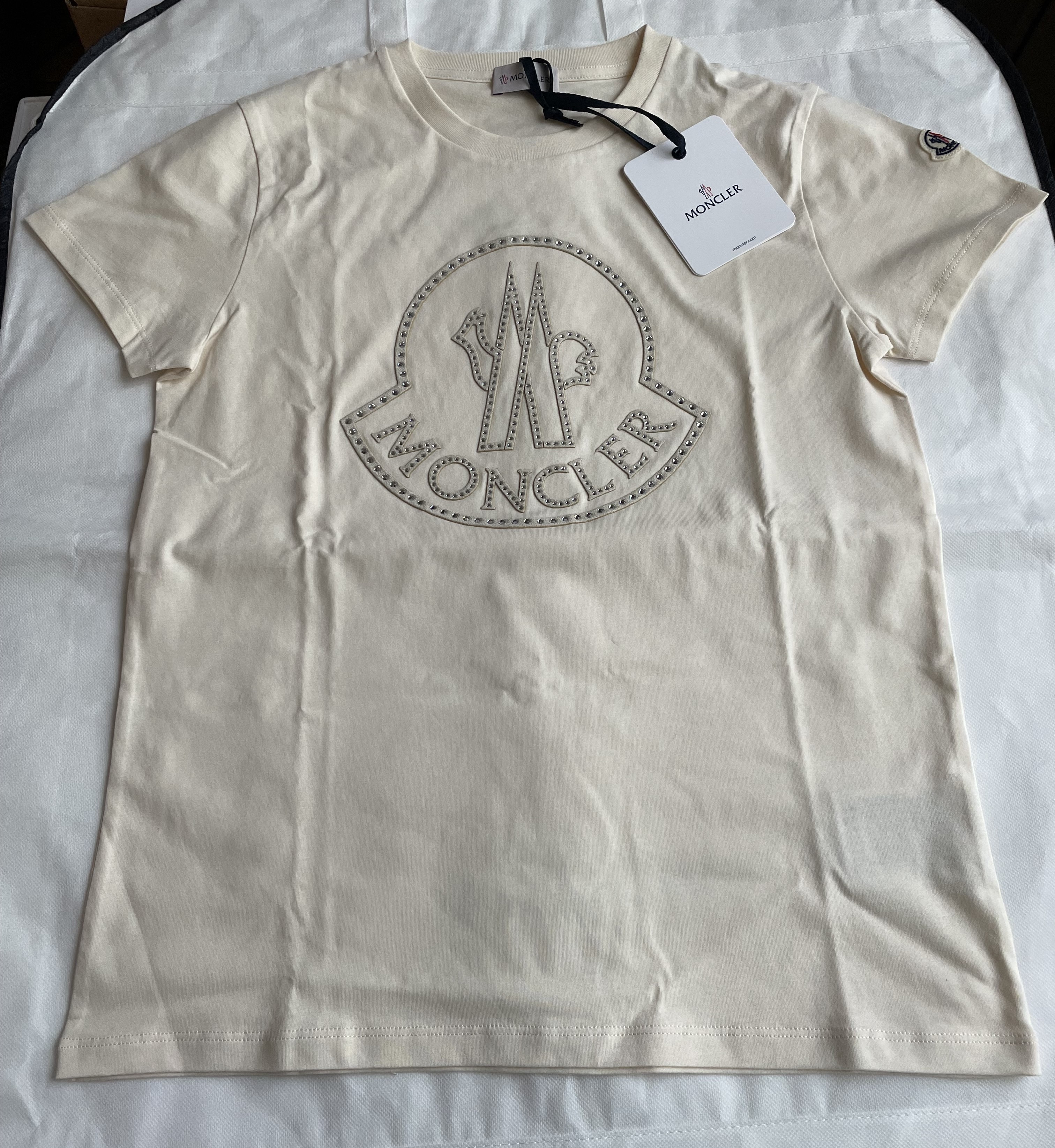 MONCLER 大人も着れる クリスタルロゴ Tシャツ 14A