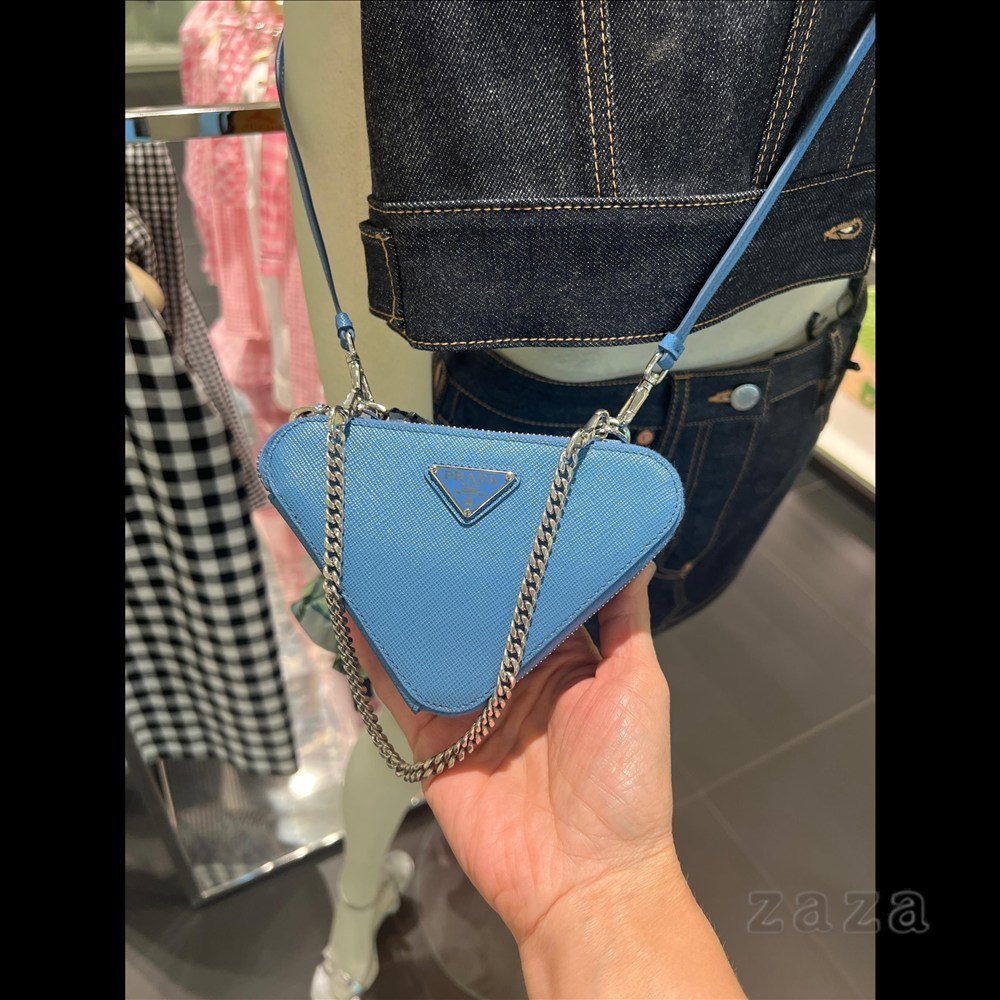 セール★PRADA★1NR015