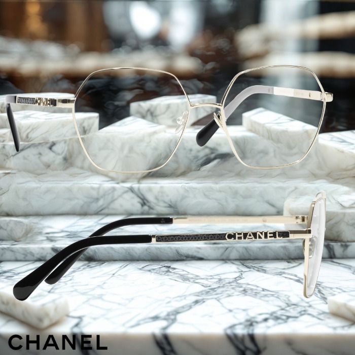 《美意識と確かな品質》【Chanel】ラウンド型 メガネ
