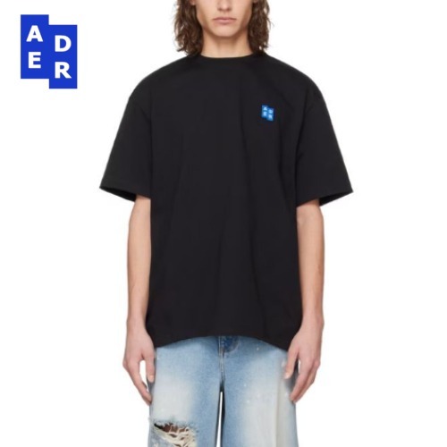 ADER ERROR 25SS ブラック シグニフィコント TRSタグ 06 Tシャツ