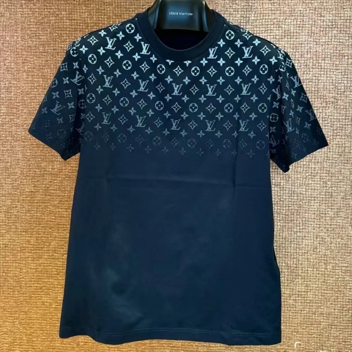 《モノグラム》Louis Vuitton グラデーションコットンTシャツ