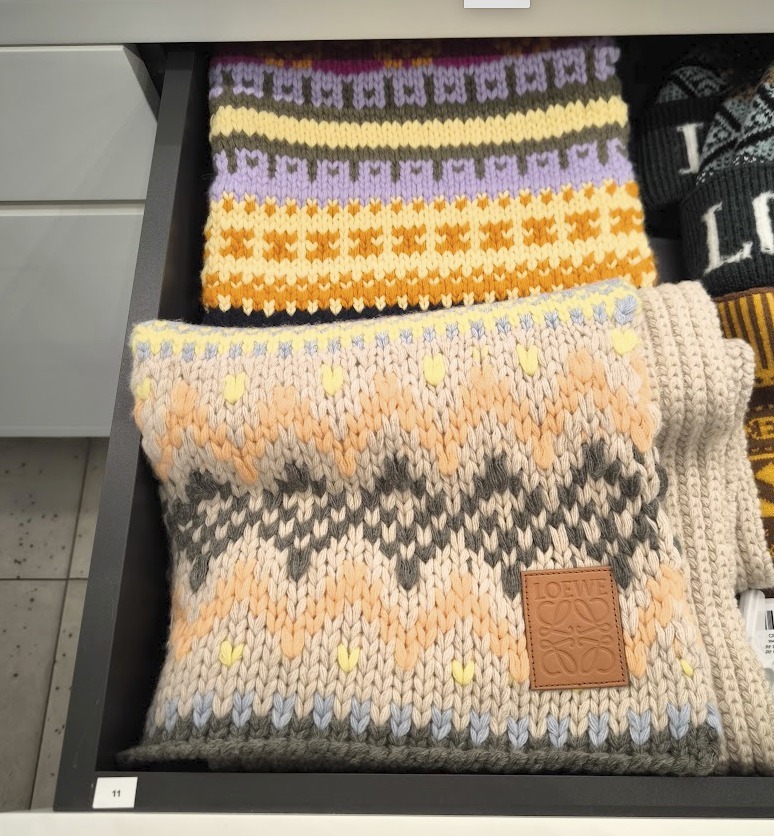 【LOEWE】F811257XXA 27X180 ジャガードマフラー