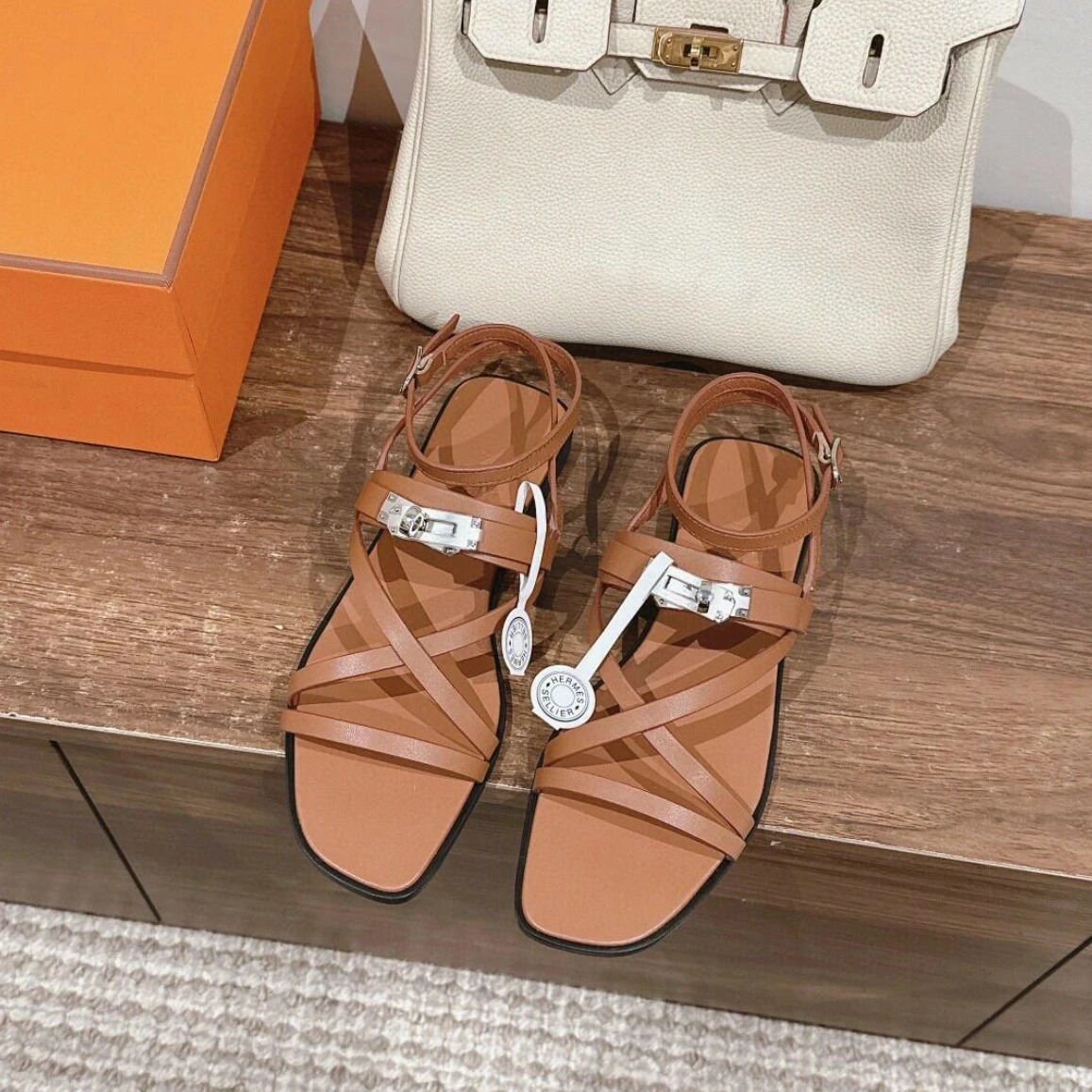 【足元で差をつける♪】HERMES サンダル 《ジューン》June 3色