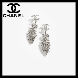 華やかフェザー×クリスタル♪【CHANEL】ダブルC ピアス