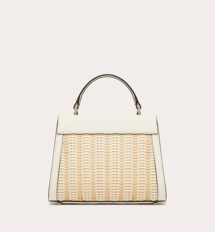 《VALENTINO》Vスリング スモール ウィッカー ハンドバッグ