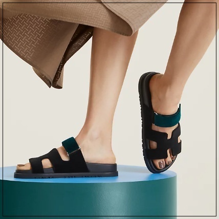 《完売必至》HERMES シプレサンダル  黒 / ヴェール・ムース
